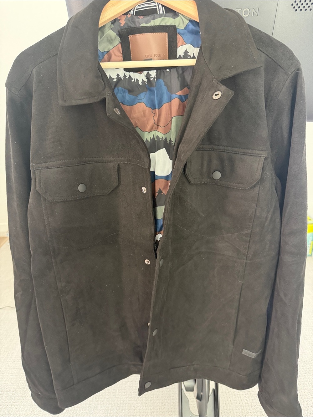 Men's Black Suede Lightweight Shirt Jacket with Patterned Lining